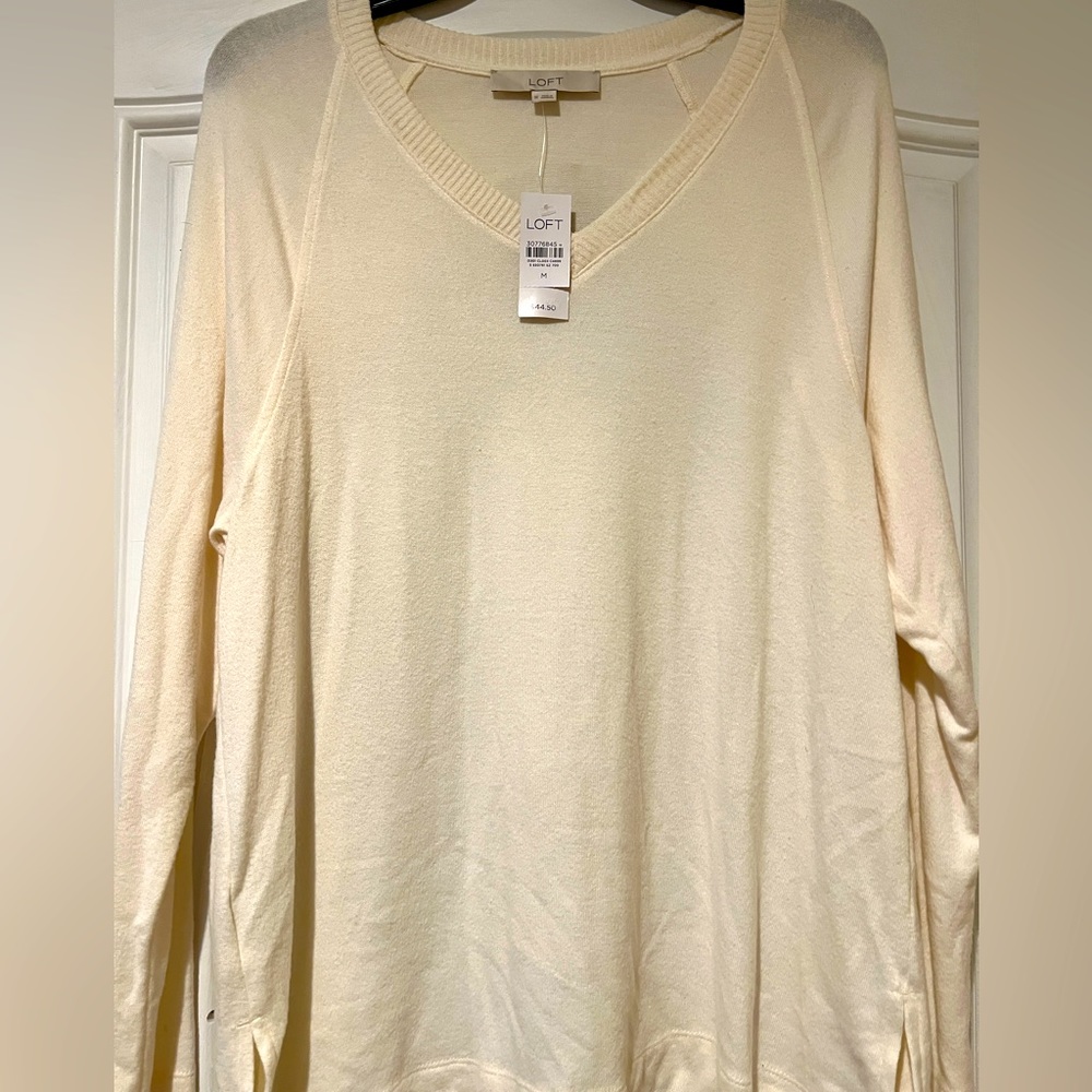 Oversize cream, V-neck sweater